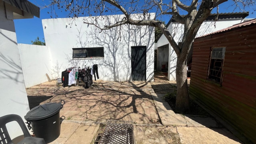 2 Bedroom Property for Sale in Paradise Beach Eastern Cape